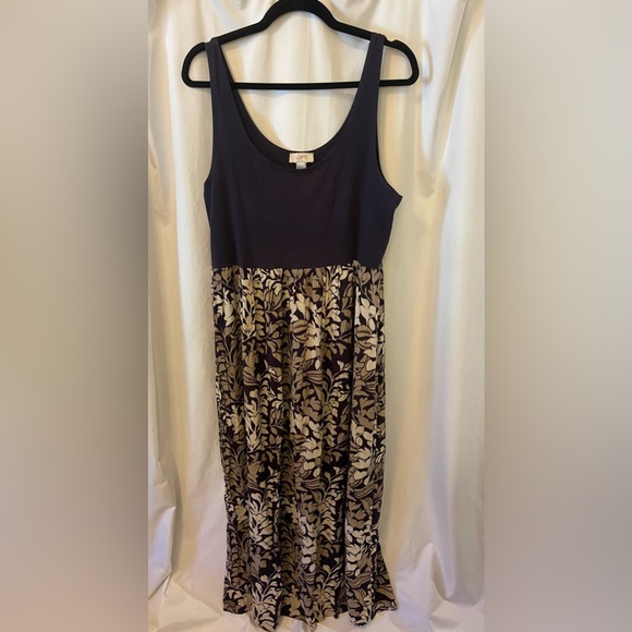 loft floral maxi dress LOFT FLORAL MAXI DRESS, Size S, Blue- GREAT CONDITION!!!